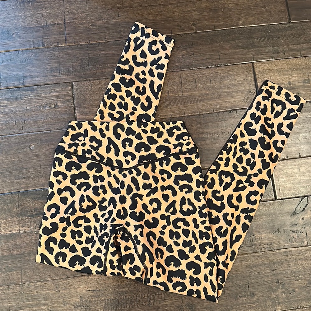 Cheetah print leggings